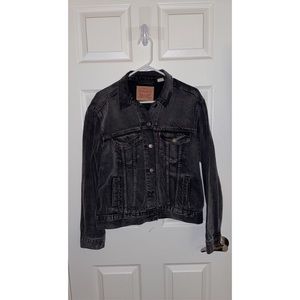 washed black Levi’s denim jacket